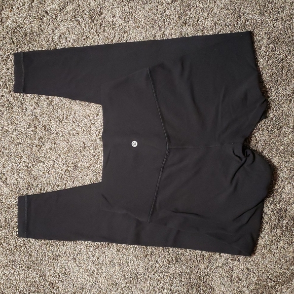 Lululemon Black Z4 Leggings Size 8 - Picture 2 of 9